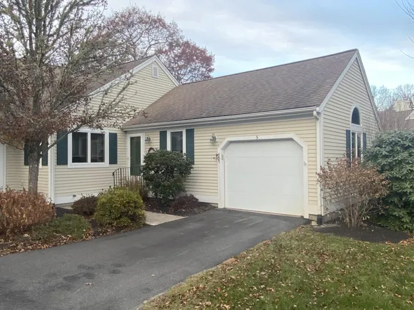 5 Par Three Court, Mashpee, MA 02649