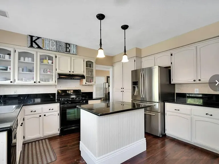 Ryland Ct — Photo 2