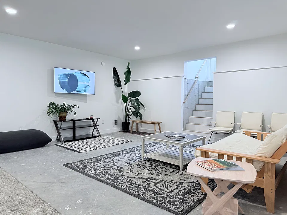 63 Tuttle Rd #2