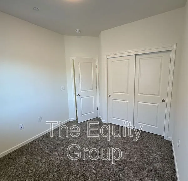 723 S Pinkham #101 — Photo 14