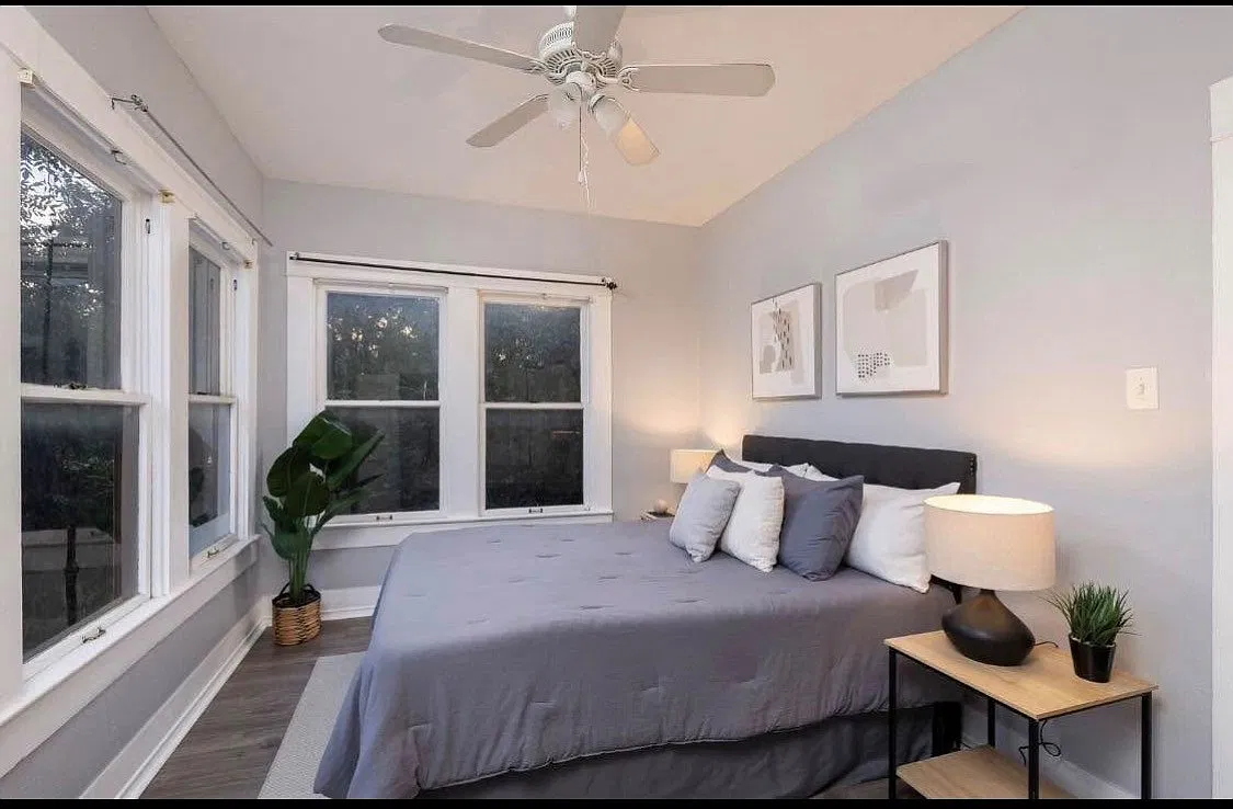 2 bed, 900 sqft, $1,200 — Photo 1