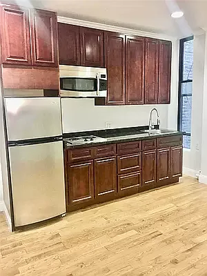 Rented by R New York | media 28