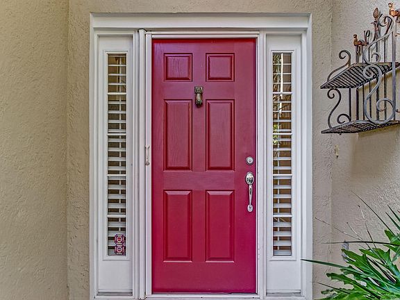 5th image of 9300 Waterglen Ln