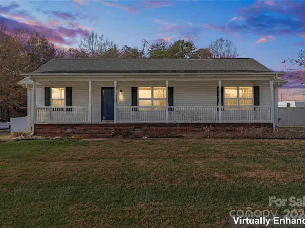 132 Kendra Dr, Mooresville, NC 28117