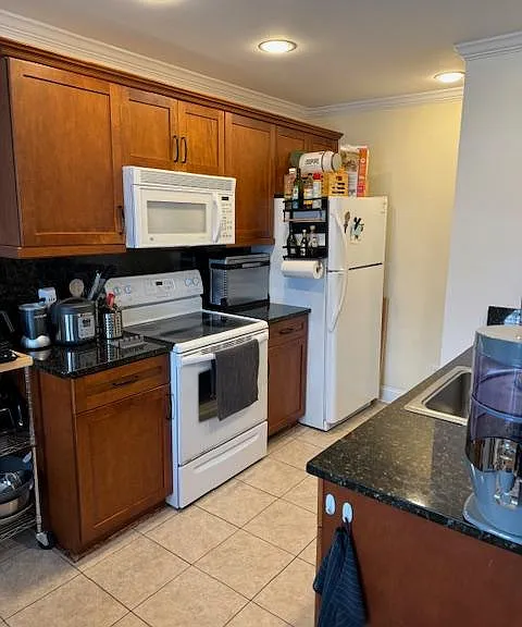 314 W Wayne St #CARRIAGE HOUSE — Photo 2