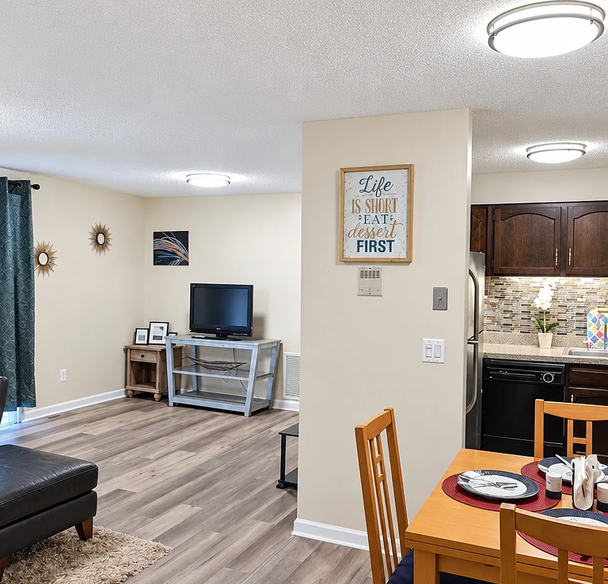2 bed, 850 sqft, $1,850 — Photo 3