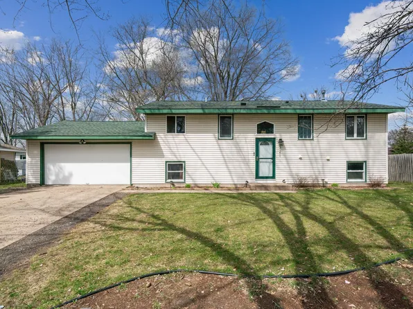 321 110th Ave NW, Coon Rapids, MN 55448