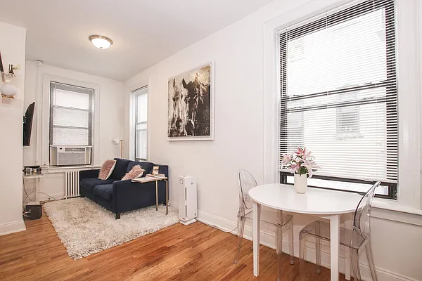 Rented by Avenues Real Estate | media 20