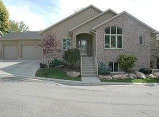 2528 E Holladay Oaks Ln, Holladay, UT 84117