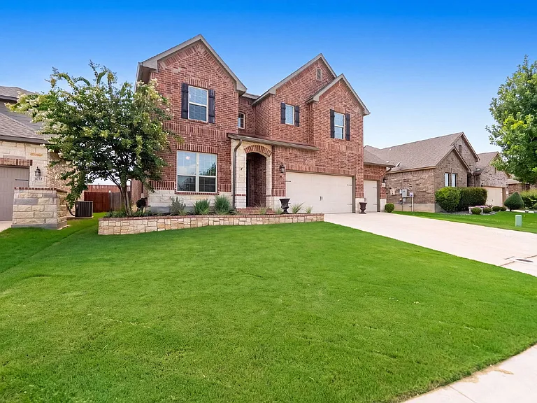 2068 Tejas Pecan — Photo 3
