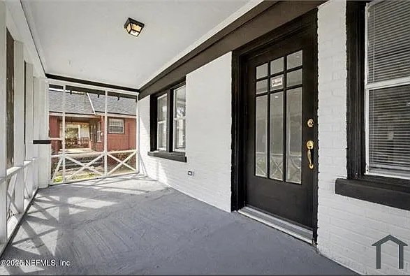 805 Lynton St — Photo 11