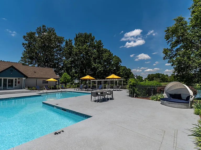 Summerlake Apartments — Photo 99