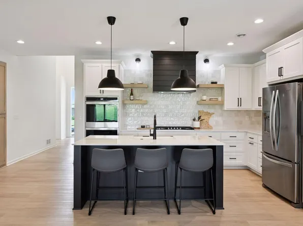 25617 Cedar Ln, New Prague, MN 56071