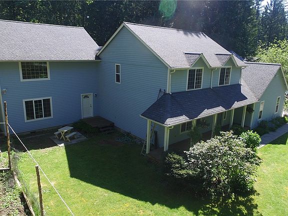 3rd image of 5924 Camelot Dr SW