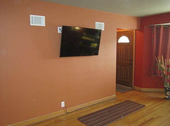 2nd image of 3413 N Oak Park Ave