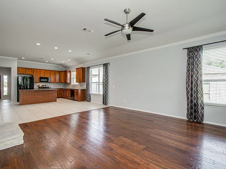 7142 Breton Bay Pass — Photo 23