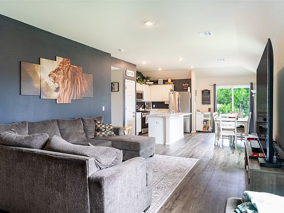 5th image of 20779 McKellop Dr