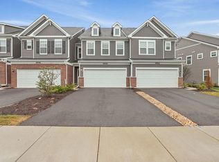 5920 Hawkweed Dr, Naperville, IL 60564