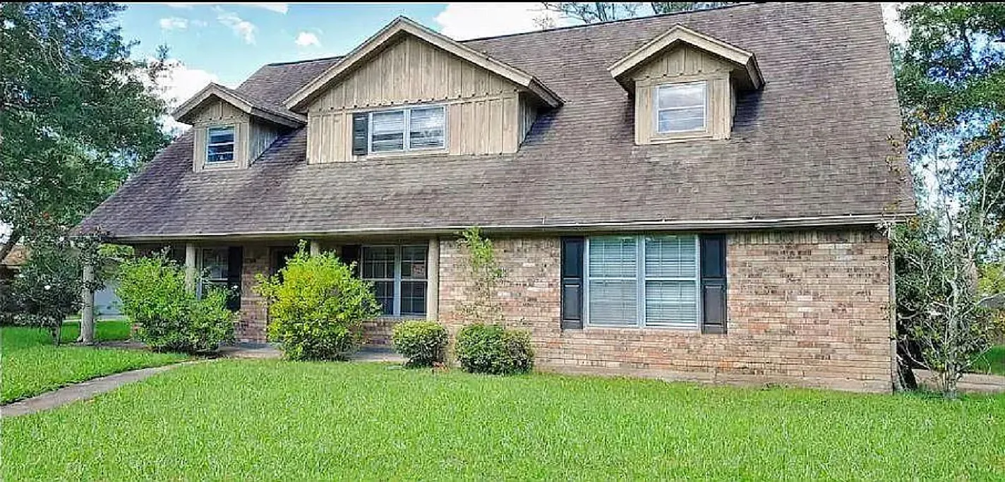6 bed, 3194 sqft, $6,400 — Photo 1