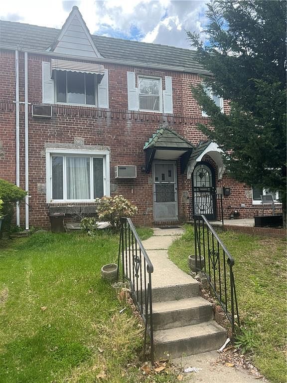 61-58 77th St, Middle Village, NY 11379 | Zillow