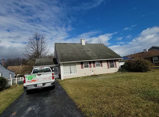 23 Maplewick Ln, Willingboro, NJ 08046