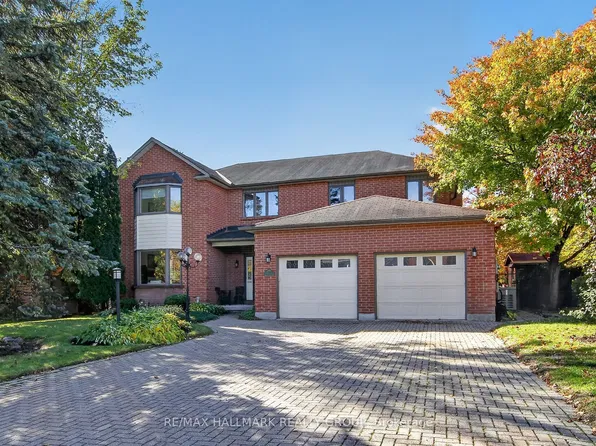 20 Halldorson Cres, Ottawa, ON K2K 2C7