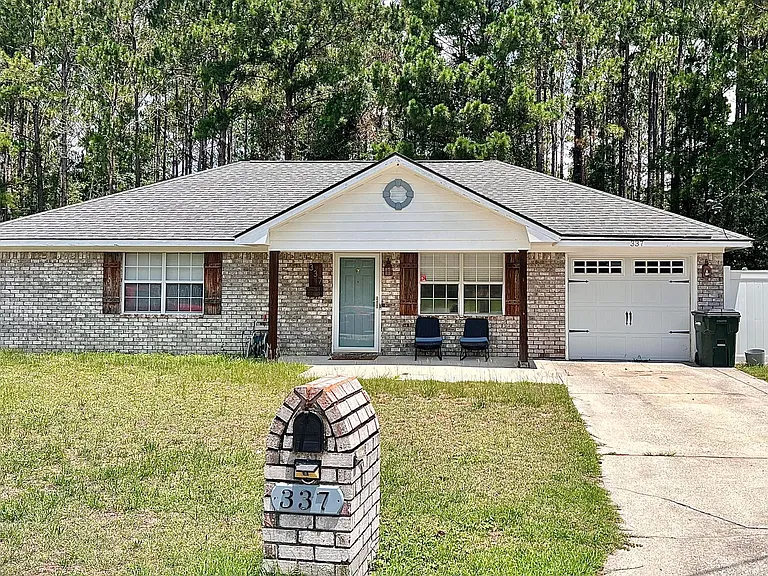 337 Sheila Dr — Photo 1