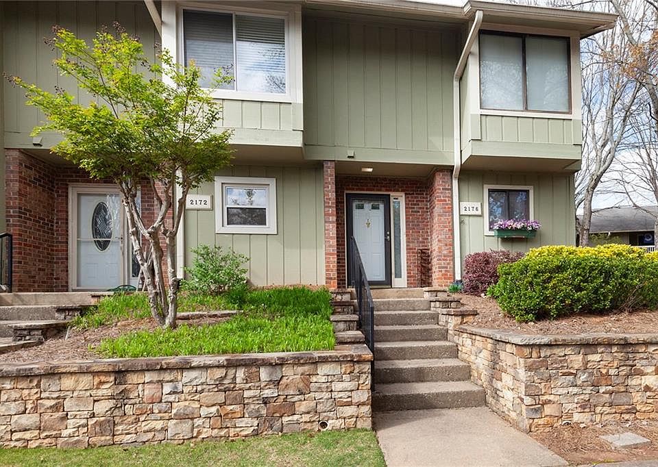 1st image of 2176 Palmyra Dr SE