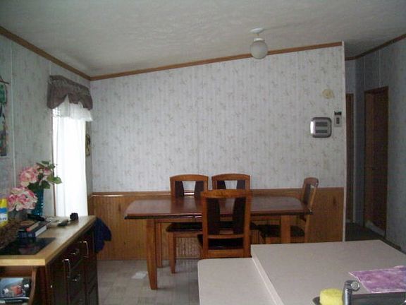 5th image of 1915 Woodridge Cres