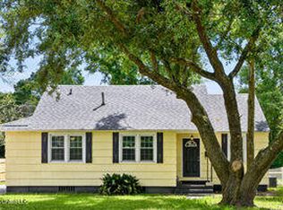 2017 20th St, Gulfport, MS 39501