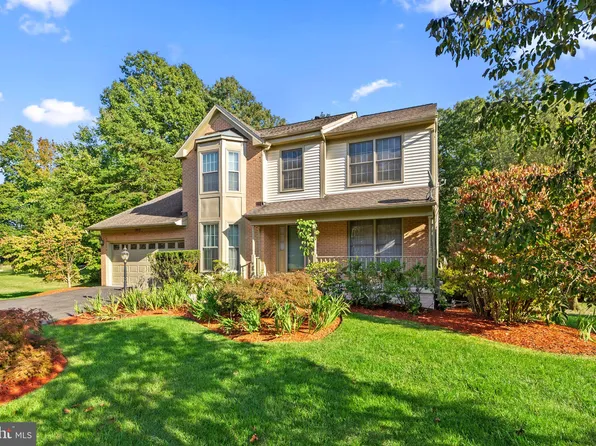 7411 Lake Glen Dr, Glenn Dale, MD 20769