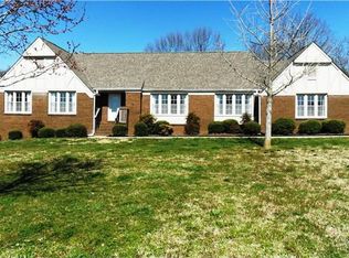 1918 Les Robinson Rd, Columbia, TN 38401