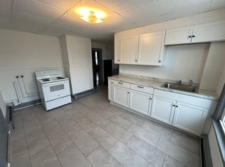 247 Main St #A, Saco, ME 04072