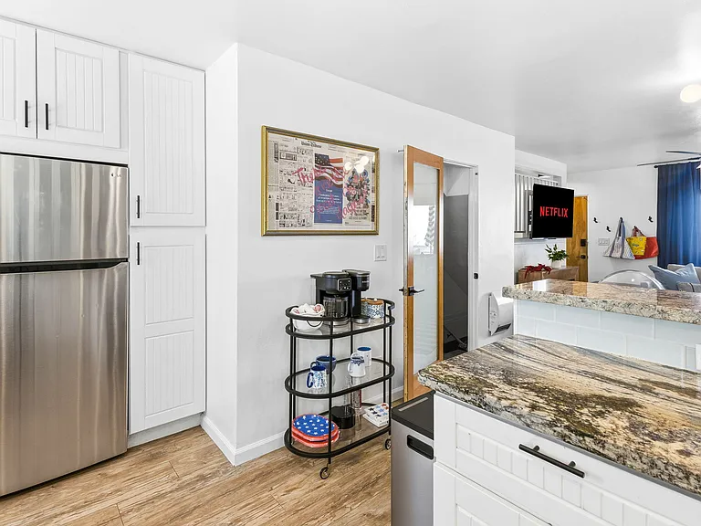 1311 La Palma St #7 — Photo 14