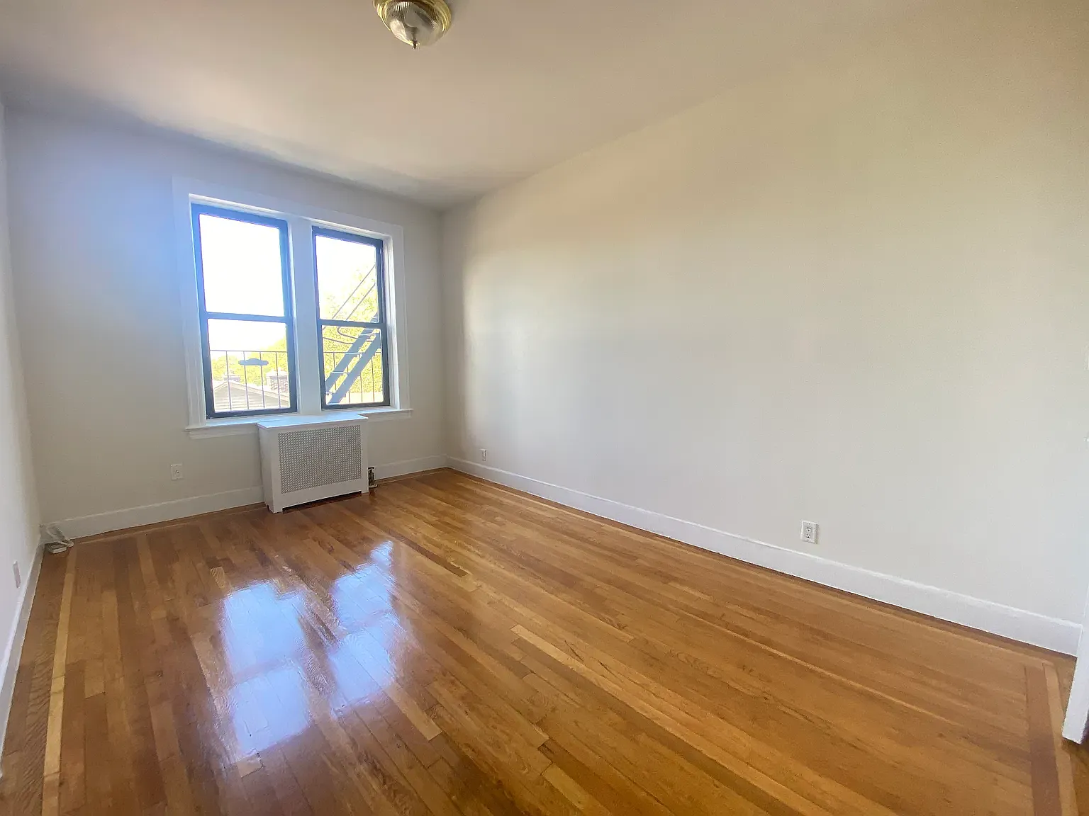8708 Ridge Boulevard — Photo 2