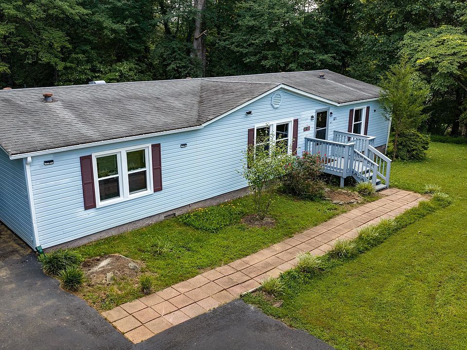 1st image of 61 Snapdragon Rd