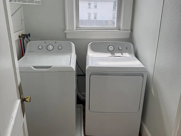 91 Guilden St #1 — Photo 9