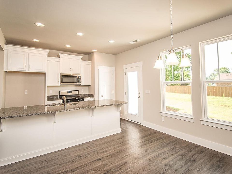 1st image of 203 Keaton Ct