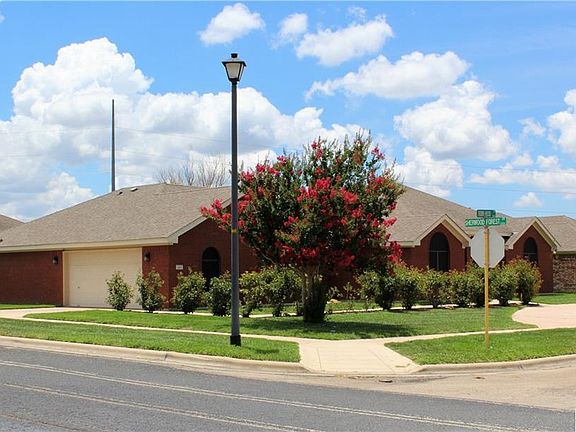 3rd image of 3402 Robin Hood Dr
