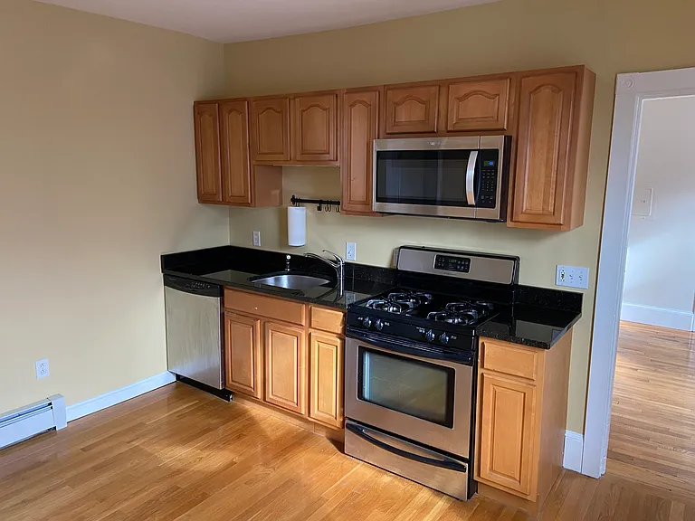 26 Pinckney St #4 — Photo 1