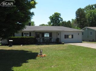 6032 Albion Dr, Flint, MI 48506