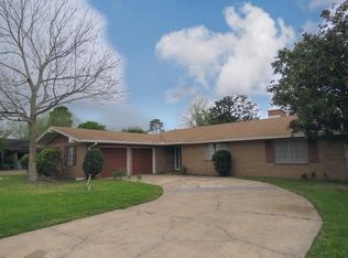 3200 Eugenia Ln, Groves, TX 77619