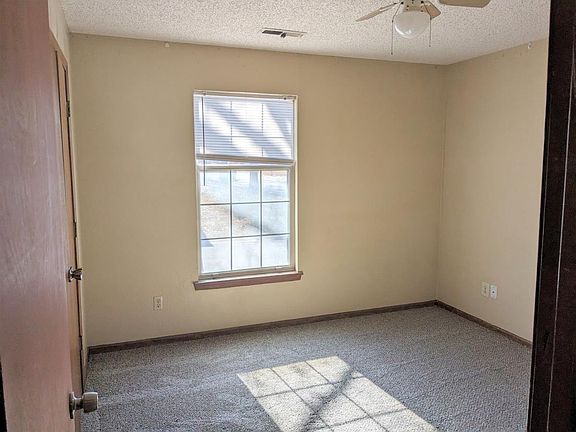 3rd image of 1312 NW Valley Woods Ct APT A