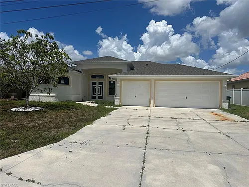 2220 SE 18th Ave Photo 1