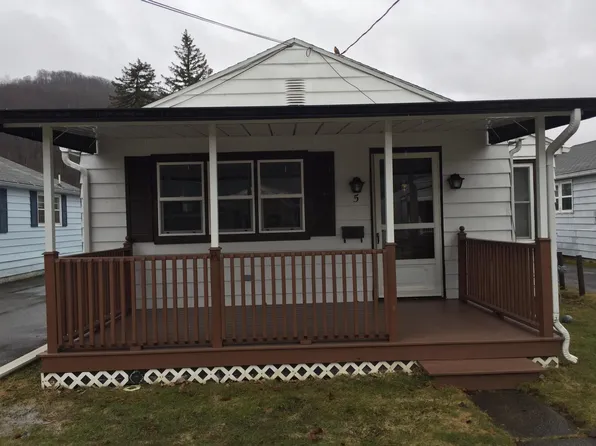 5 Lowell Ave, Bradford, PA 16701