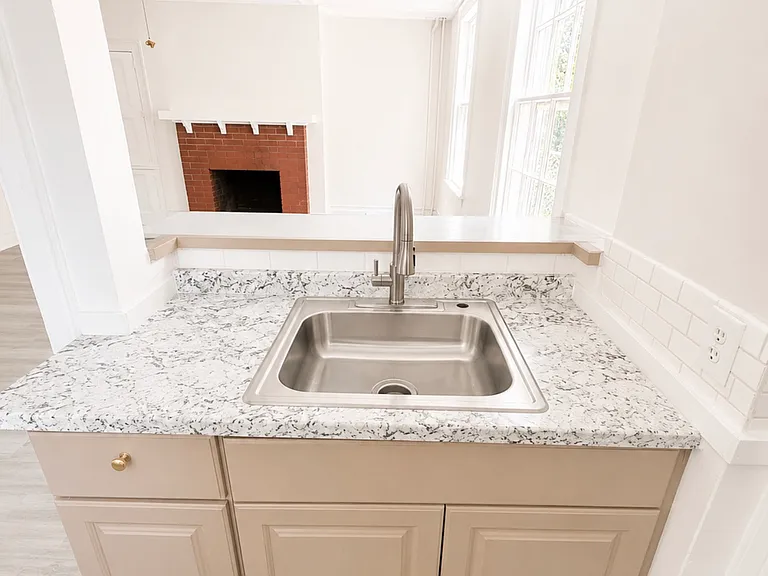 396 Liberty St — Photo 10