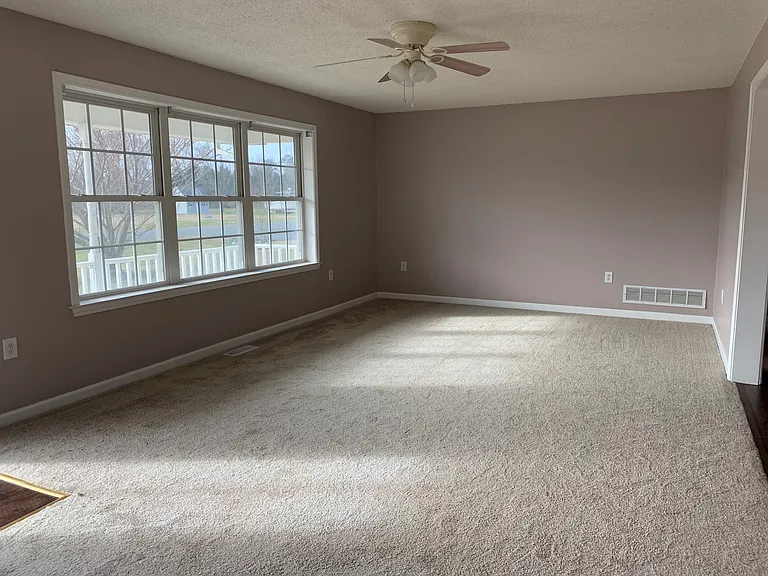 27163 Indian Meadows Cir — Photo 3