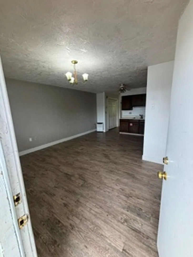 Wayside Manor — Photo 1