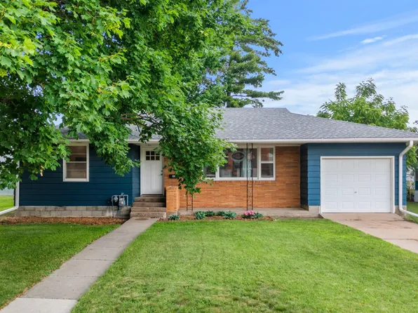 305 Main St E, New Prague, MN 56071