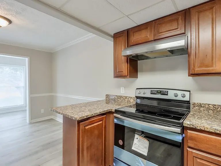 1627 Homestead Trl — Photo 14